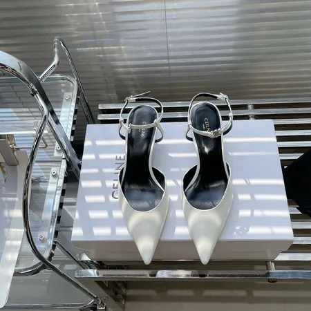 セリーヌ サンダル