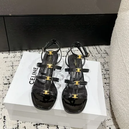 セリーヌ サンダル