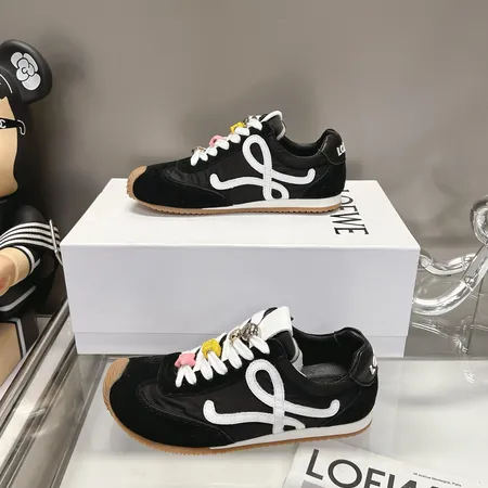 ロエベ スニーカー