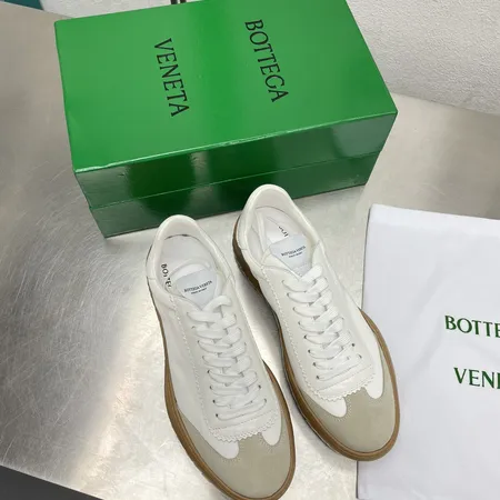 ボッテガ ヴェネタ カジュアルシューズ