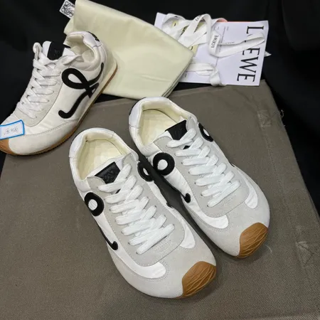 ロエベ カジュアルシューズ