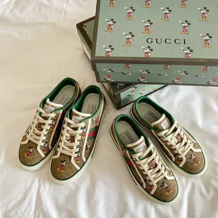 グッチ カジュアルシューズ