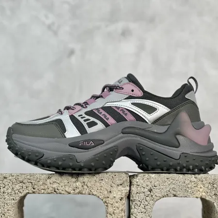 フィラ スニーカー