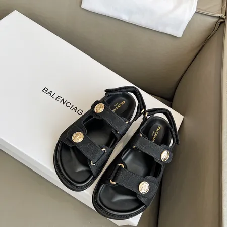 バレンシアガ サンダル
