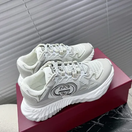 グッチ スニーカー