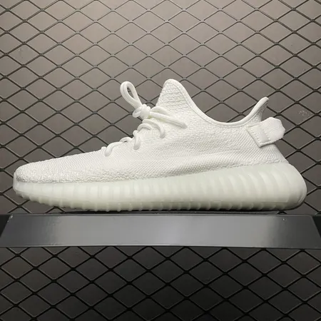 アディダス スニーカー