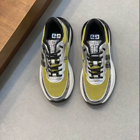 ジバンシィ スニーカー