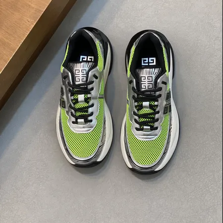 ジバンシィ スニーカー