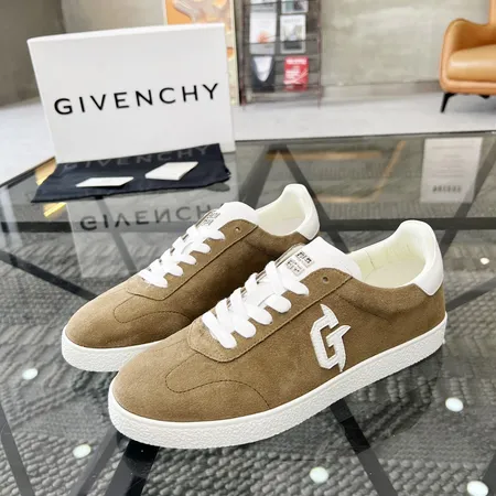 ジバンシィ カジュアルシューズ