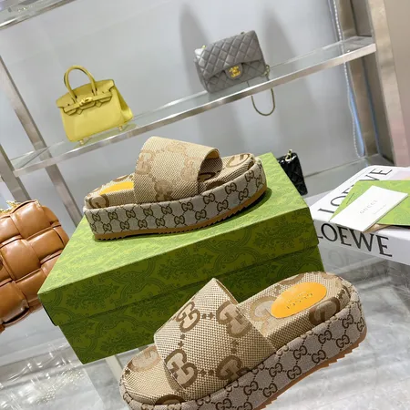 グッチ スリッパ