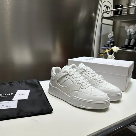 セリーヌ カジュアルシューズ