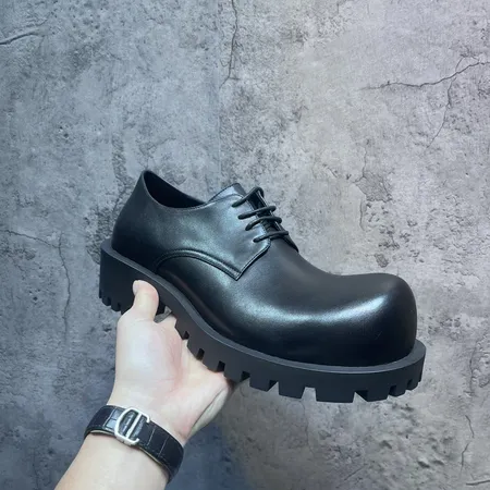 バレンシアガ ビジネスシューズ