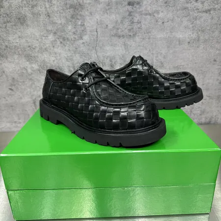 ボッテガ ヴェネタ ビジネスシューズ