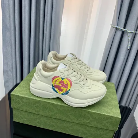 グッチ スニーカー