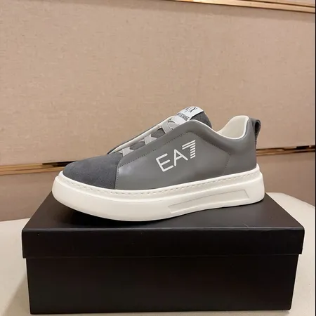 アルマーニ カジュアルシューズ