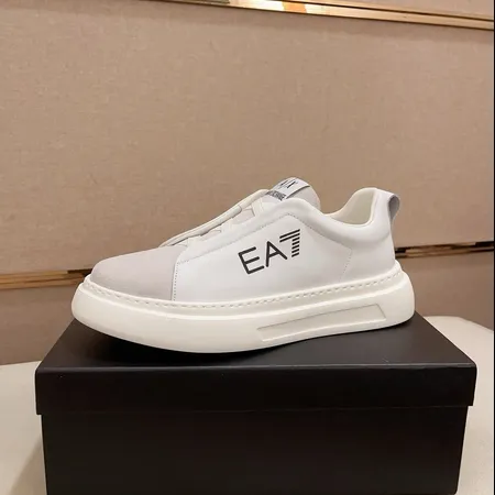 アルマーニ カジュアルシューズ