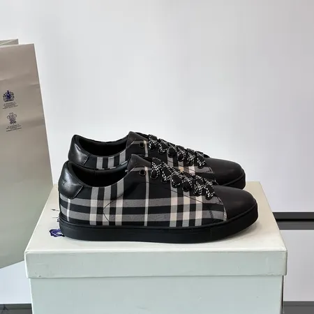 バーバリー ス カジュアルシューズ