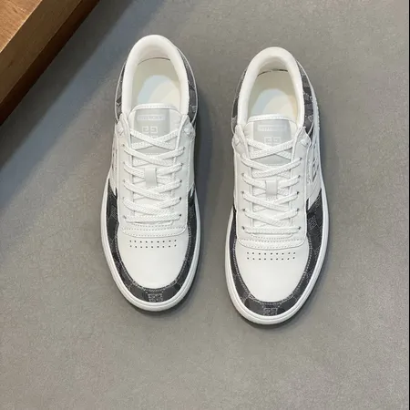 ジバンシィ カジュアルシューズ