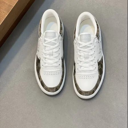 ジバンシィ カジュアルシューズ