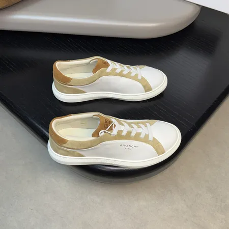 ジバンシィ カジュアルシューズ