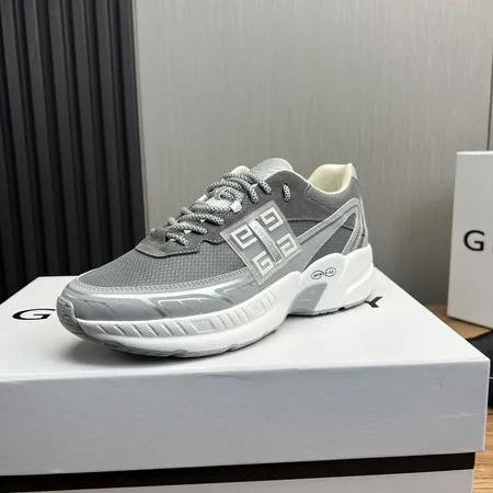 ジバンシィ スニーカー