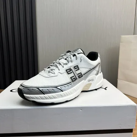 ジバンシィ スニーカー