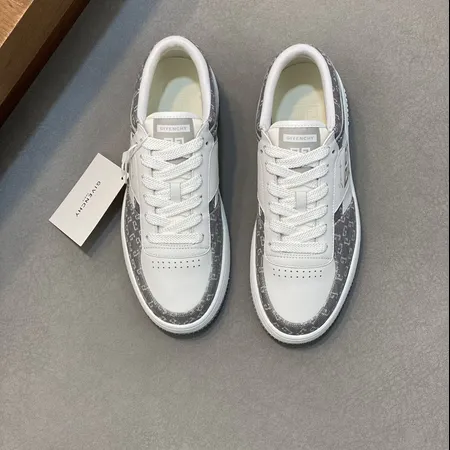 ジバンシィ カジュアルシューズ