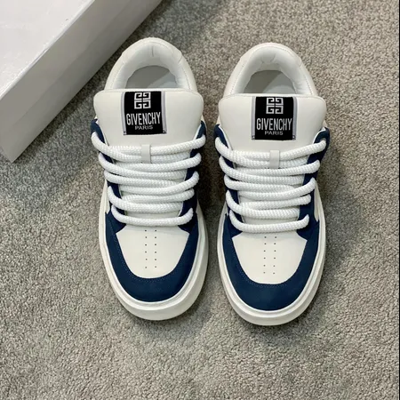 ジバンシィ カジュアルシューズ