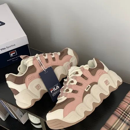 フィラ スニーカー