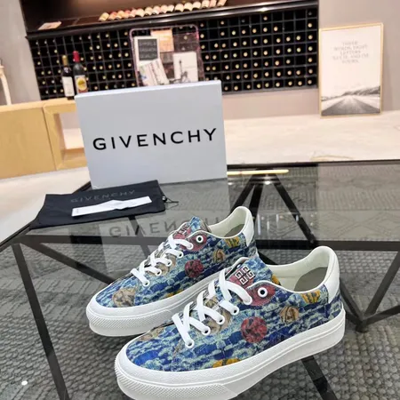 ジバンシィ カジュアルシューズ