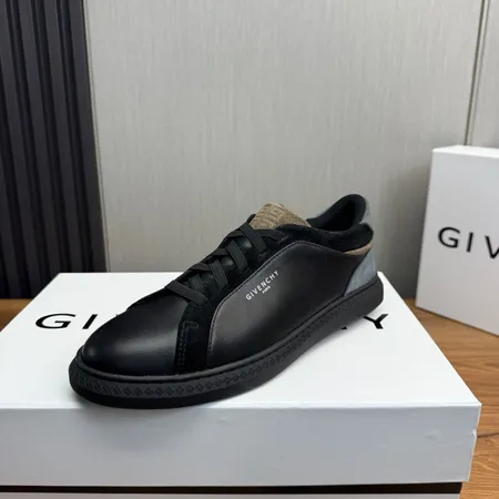 ジバンシィ カジュアルシューズ