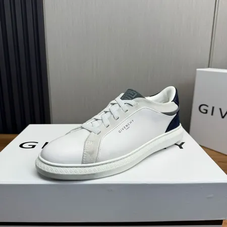 ジバンシィ カジュアルシューズ