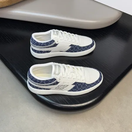 ジバンシィ カジュアルシューズ