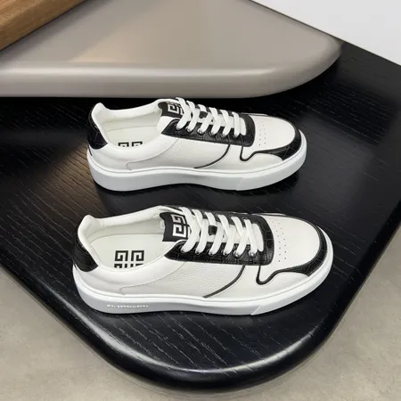 ジバンシィ カジュアルシューズ