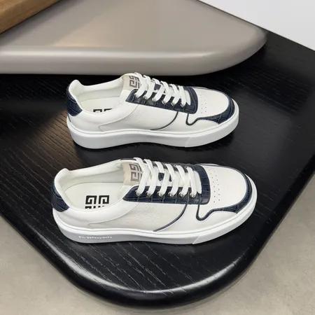 ジバンシィ カジュアルシューズ