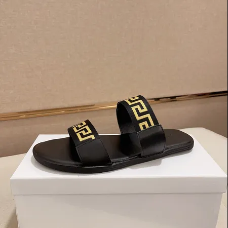 ヴェルサーチ サンダル