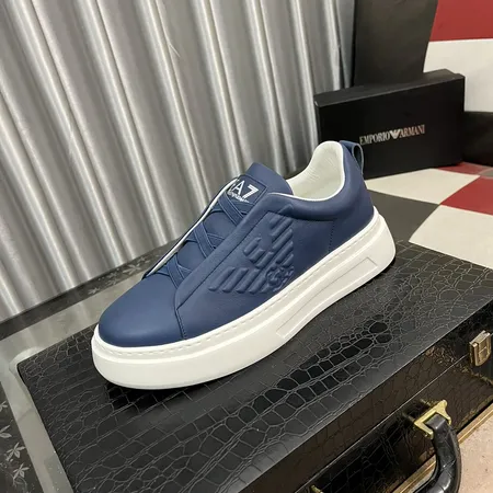 アルマーニ カジュアルシューズ