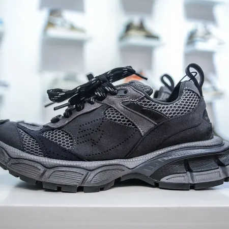 バレンシアガ スニーカー