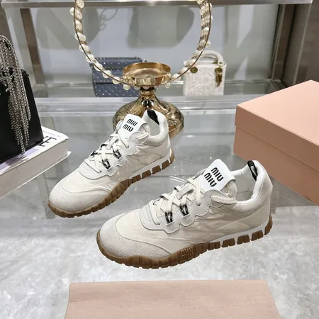 ミュウミュウ スニーカー