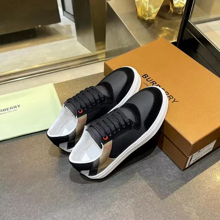 バーバリー ス カジュアルシューズ