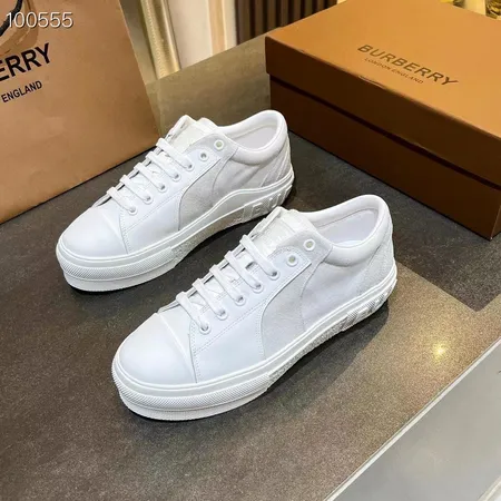 バーバリー ス カジュアルシューズ