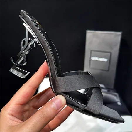 イブサンローラン スリッパ