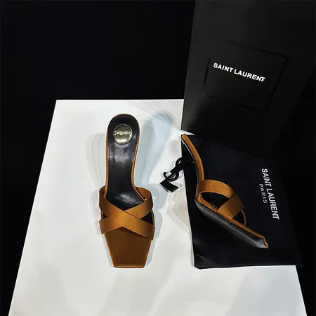 イブサンローラン スリッパ