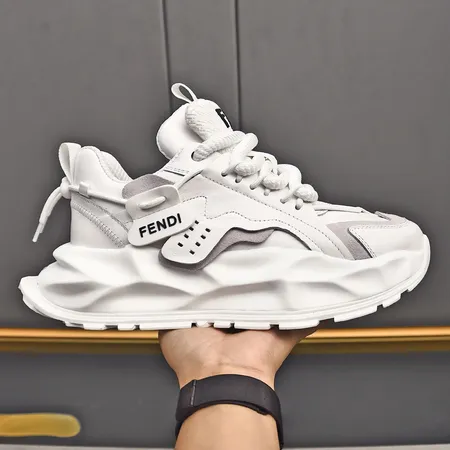 フェンディ スニーカー