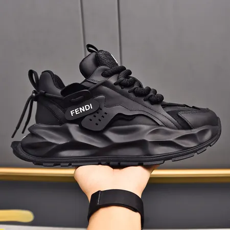 フェンディ スニーカー