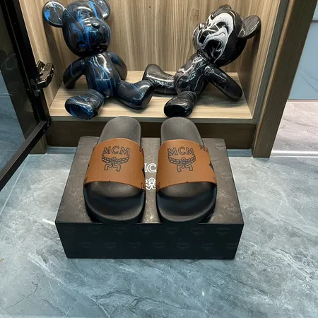 エムシーエム スリッパ