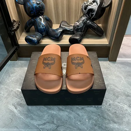 エムシーエム スリッパ