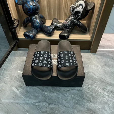 エムシーエム スリッパ