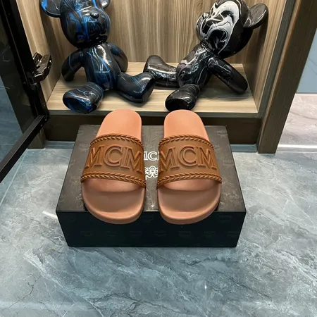 エムシーエム スリッパ