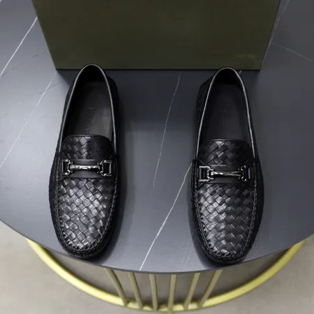 ボッテガ ヴェネタ ビジネスシューズ